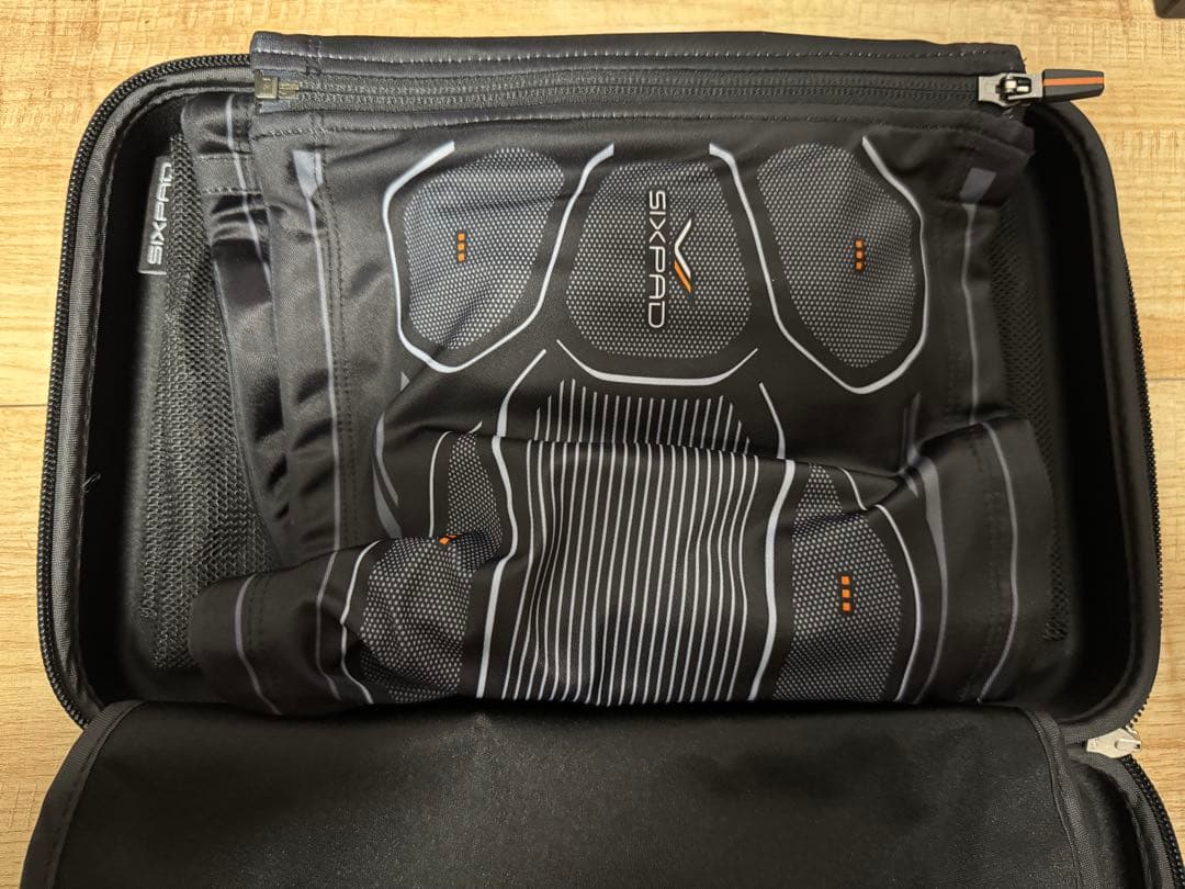 SIXPAD トレーニングセット SIXPAD Abs Fit 2とBody Fit二台のセット SIXPAD Abs Fit 2とBody Fit