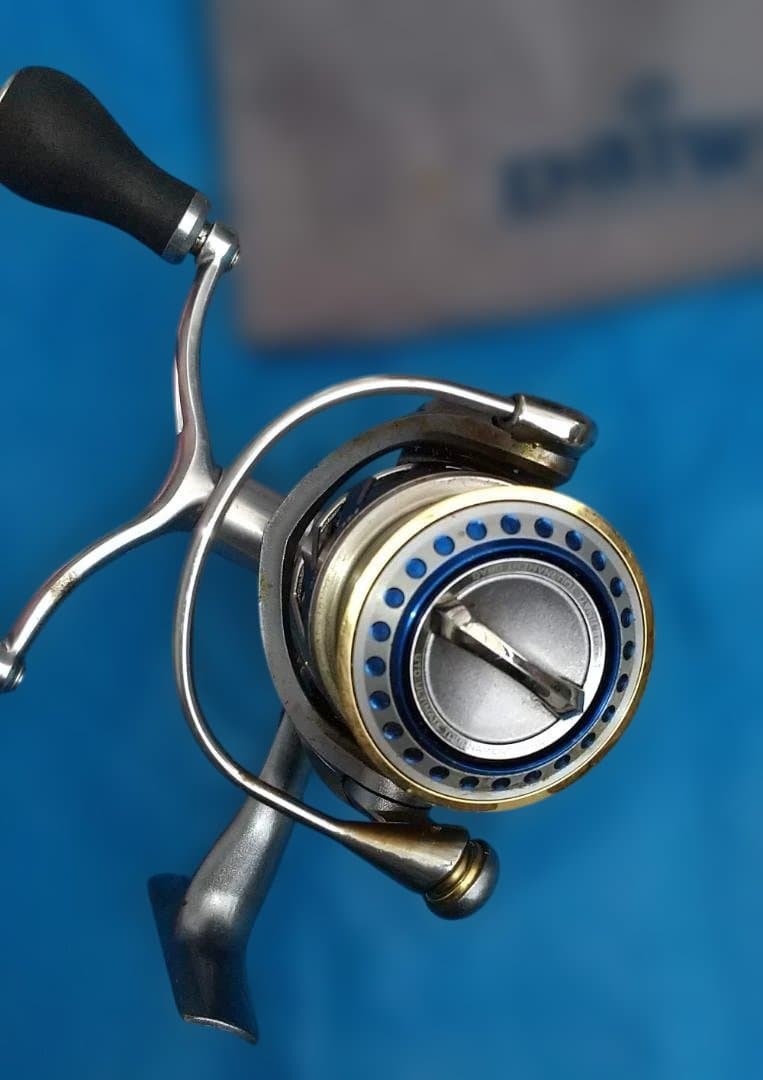 美品】ダイワ 22 イグジスト LT2500S-DH SLPノブ EXIST