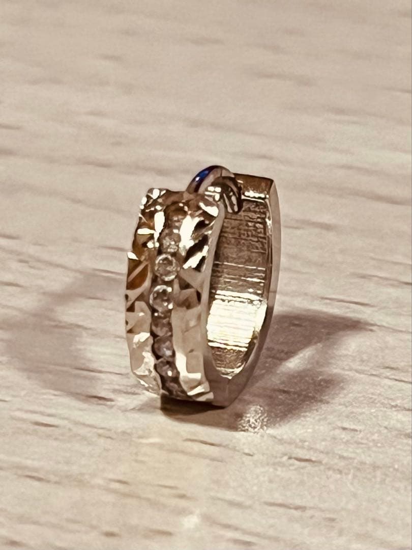 AVALANCHE 10K WG ジルコニアフープピアス 11mm AVALANCHE 10K WG