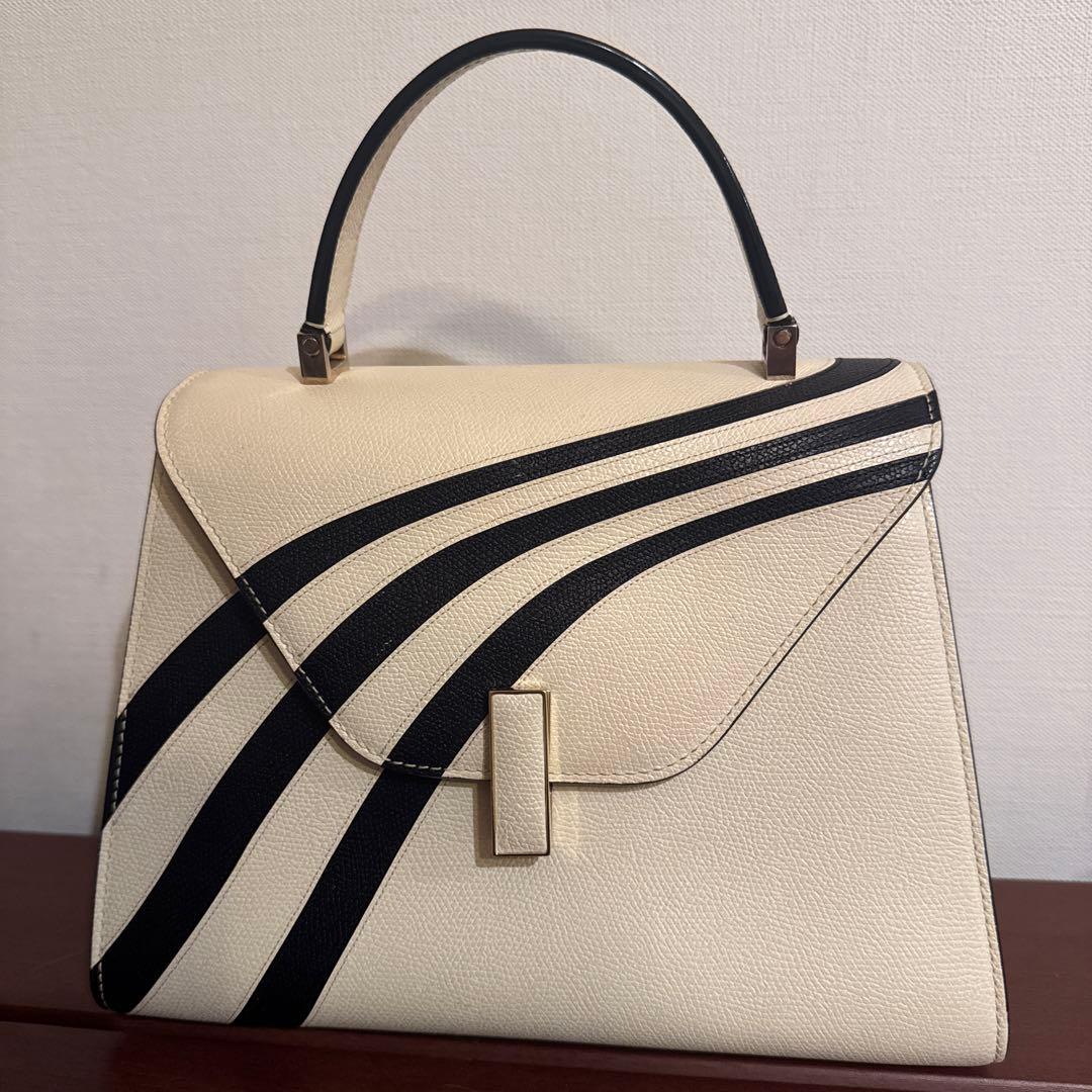 V alextra エレガントなアイボリーとブラックのハンドバッグ - メルカリ