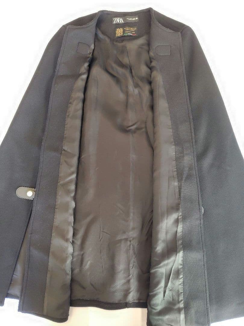 ZARA×MANTECO(マンテコ) ブラック ケープコート ポンチョ ゴールド