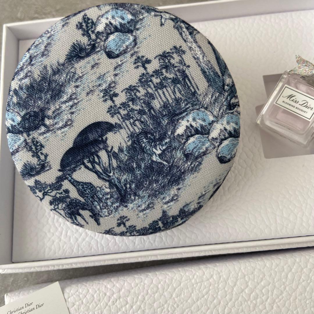 新品】DIOR プラチナ会員 2024 ウェルカムギフト お箱付き - メルカリ