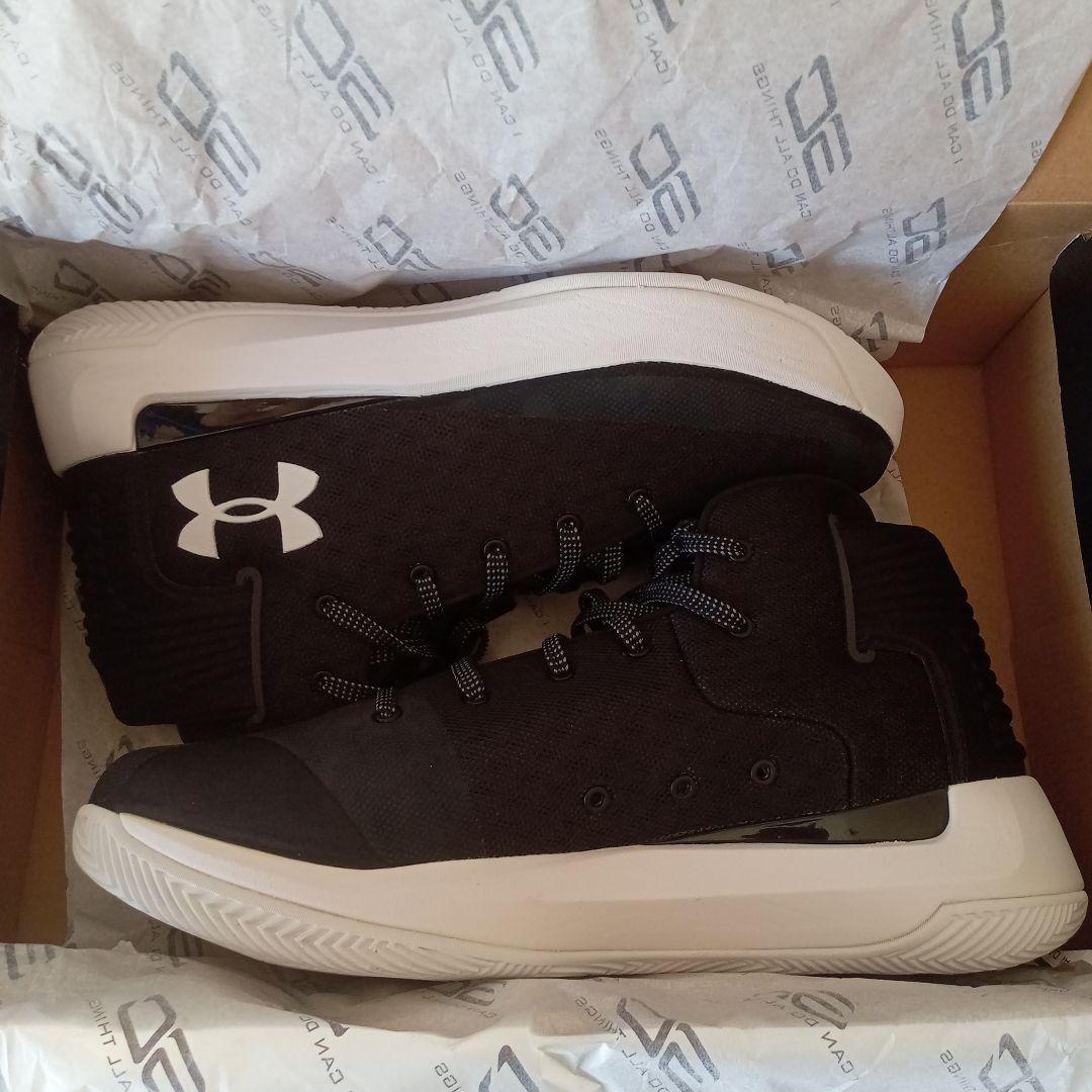 【新品・未使用】UNDER ARMOUR SC 3 ZERO 28.5cm