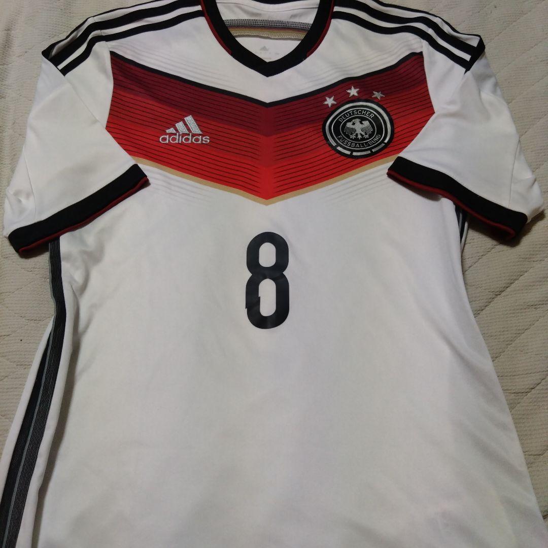 ドイツ代表 メスト・エジル（左利きのテクニシャン） - メルカリ