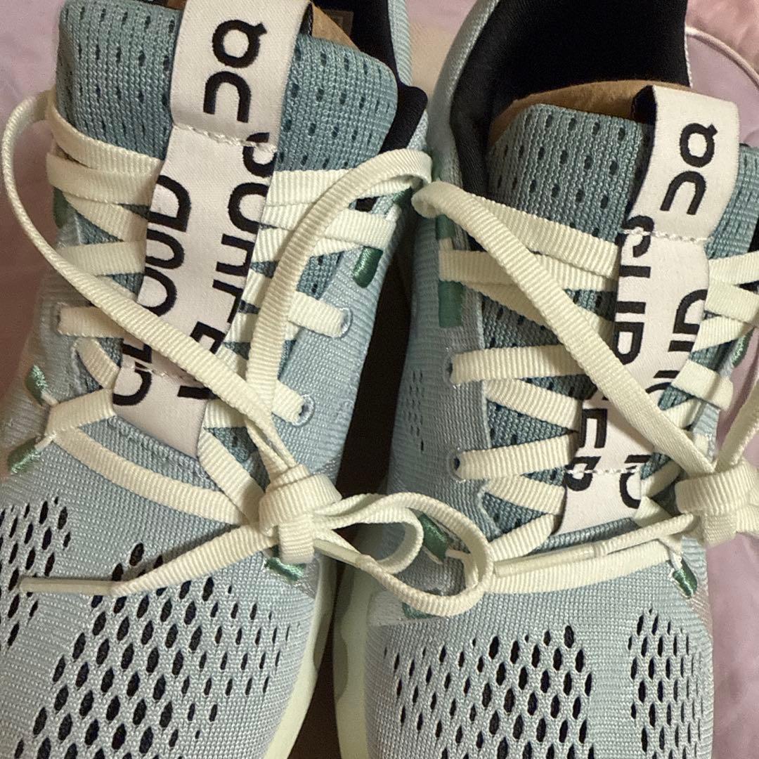 【値下げ❌】On Cloudsurfer Mineral Aloe 22.5cm