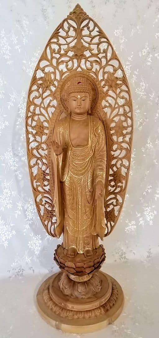 阿弥陀如来立像【大】7寸 #530 宝相華唐草 透かし彫り ◆白檀 木彫 仏像 阿弥陀如来立像【大】7寸 #530 宝相華唐草 透かし彫り ◇白檀 木彫
