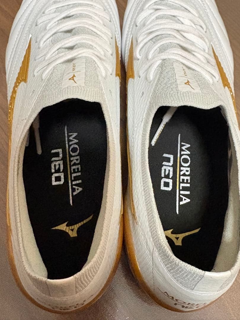 MizunoMoreliaNEO4βMIX サッカーシューズ ホワイト/ゴールド