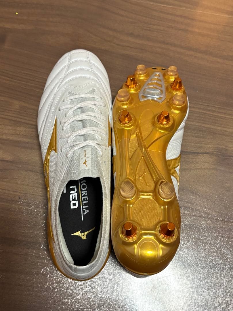 MizunoMoreliaNEO4βMIX サッカーシューズ ホワイト/ゴールド