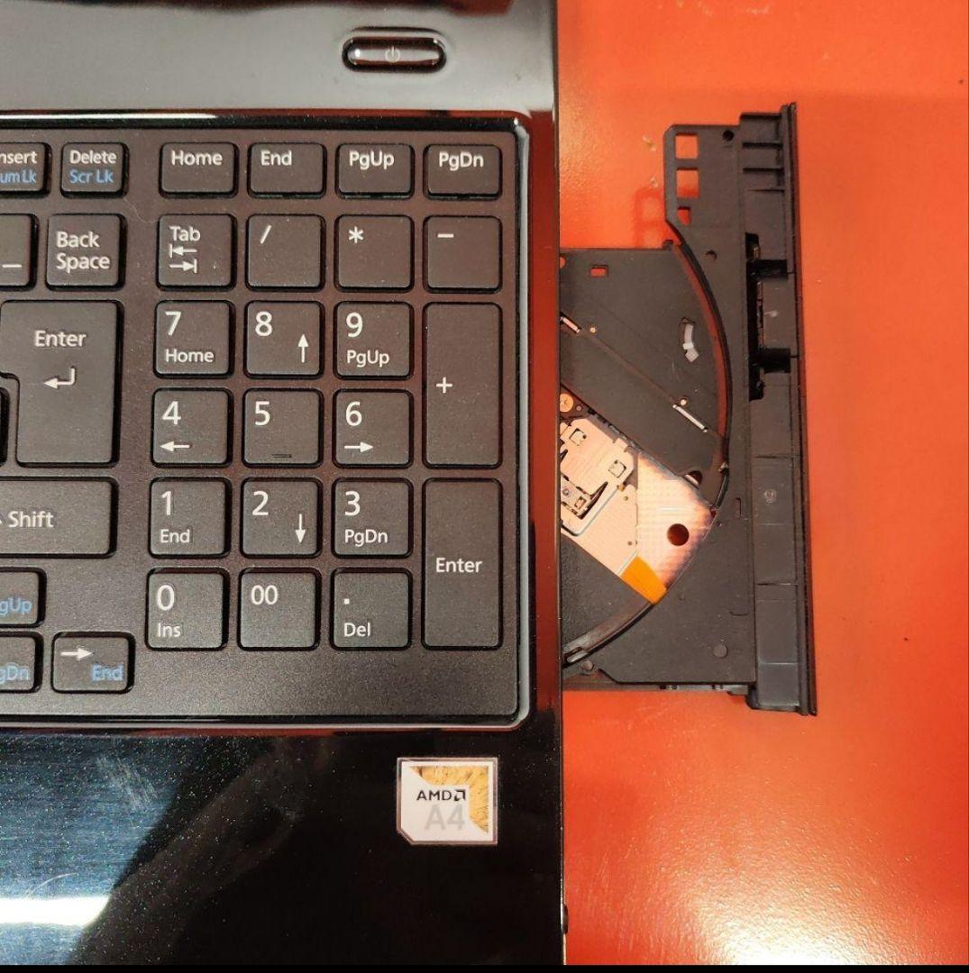 富士通 爆速SSD Windows11 ノートパソコン A4第9世代 極美品-正規品純正