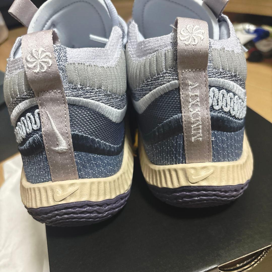 NIKE コズミックユニティ3 25.5cm
