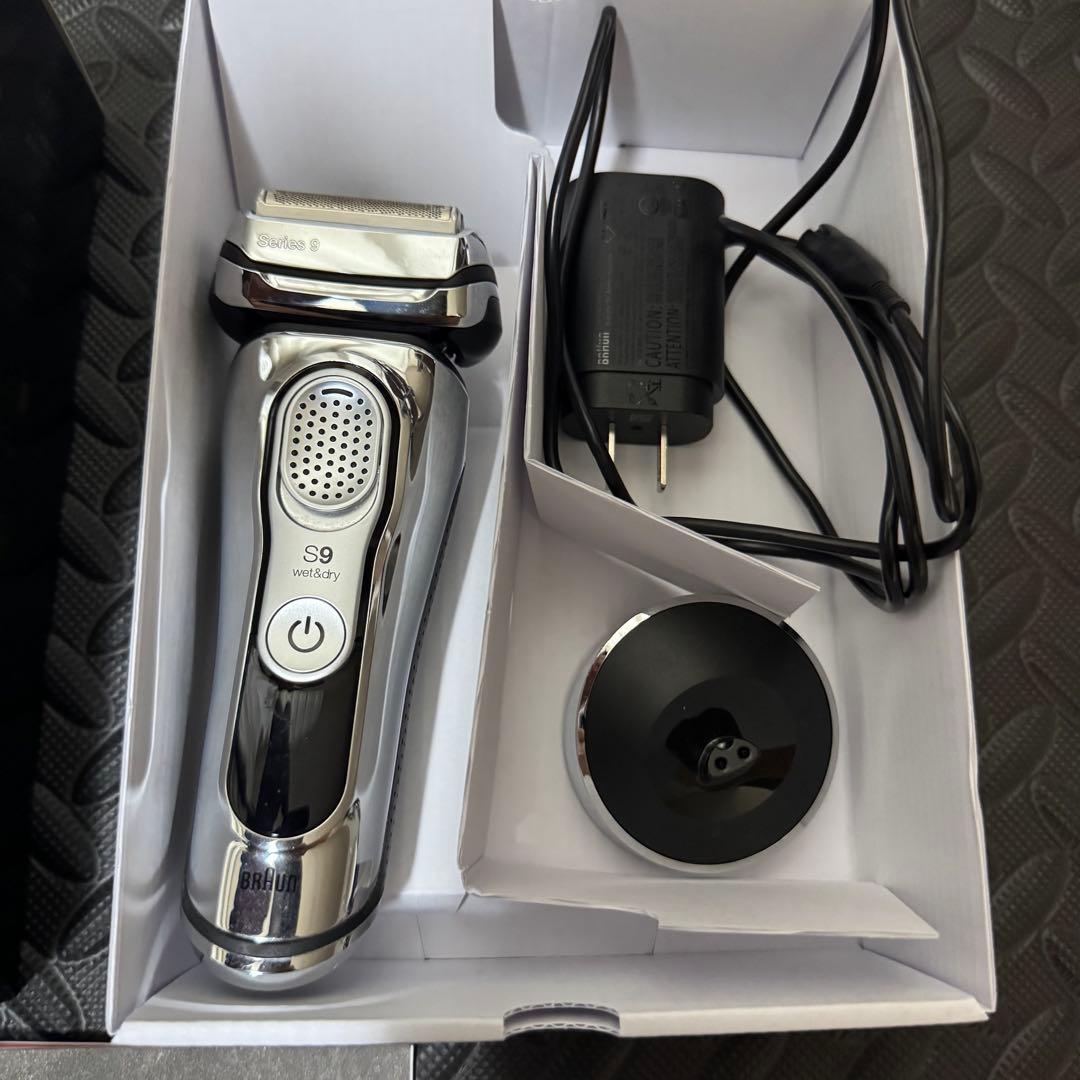 ブラウン シェーバー シリーズ9+オリンピックデザインケース