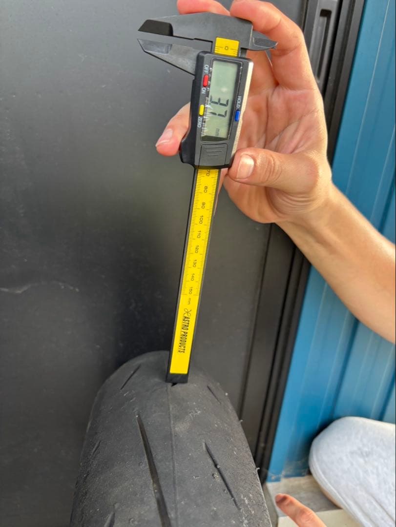 まこと様　ダンロップ　α-13SP