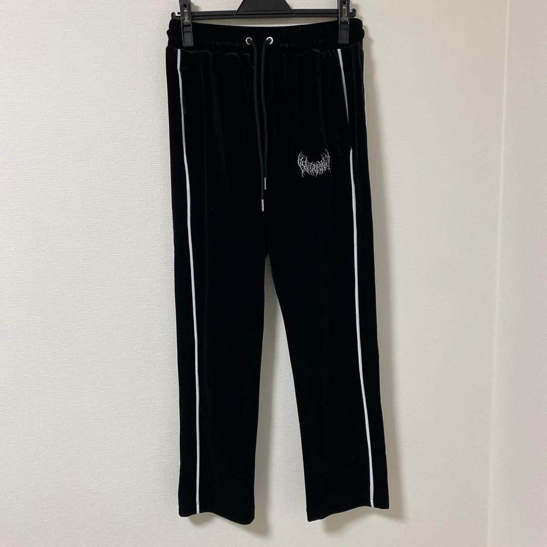 YXNGBRATZ ベロア上下セットアップ - メルカリ