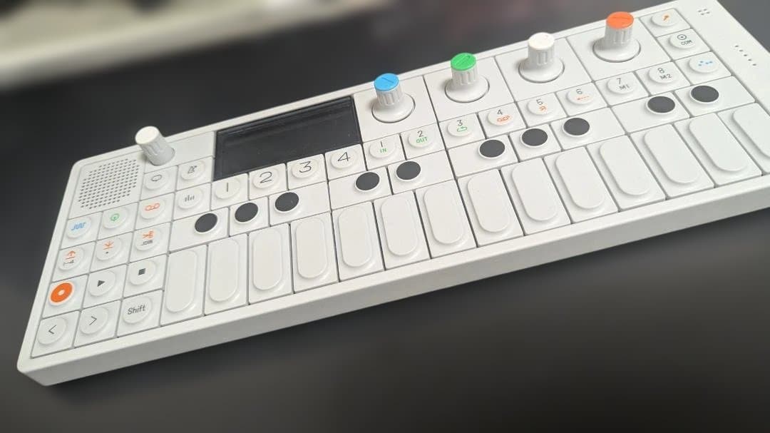 OP-1 アナログシンセサイザー ホワイト Teenage Engineering | OP-1