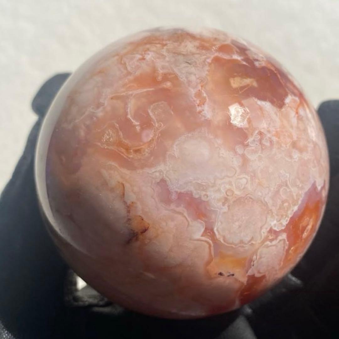 桜瑪瑙 カーネリアン 共生 スフィア フラワーアゲート 置物 64.6mm