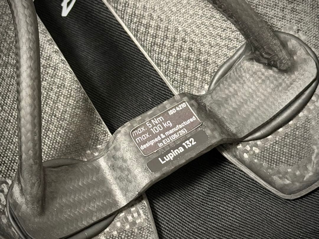 Berk Lupina UD 新品 Berk Lupina UD 132mm カーボン サドル 軽量 78g