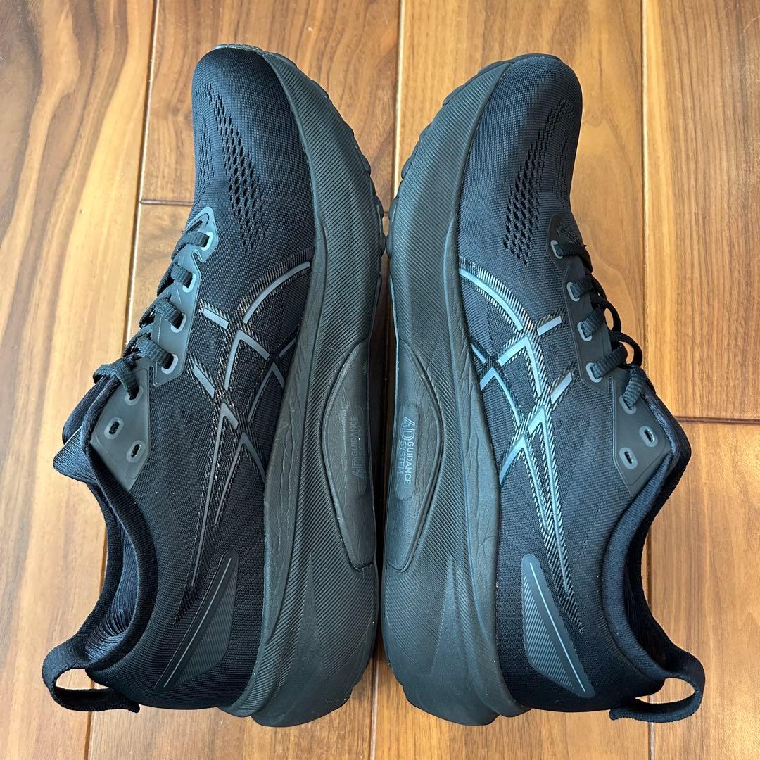 【美品】ASICS GEL KAYANO 31 ゲルカヤノ 28.5cm