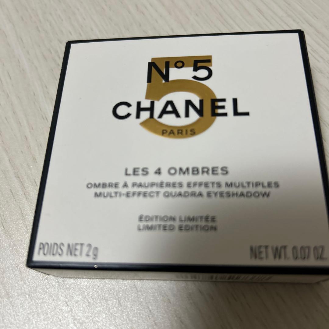 CHANEL N°5 LES 4 OMBRES アイシャドウパレット 限定版 CHANEL N°5 Multi-Effect Quadra Eyeshadow LES 4 OMBRES N°5 Multi