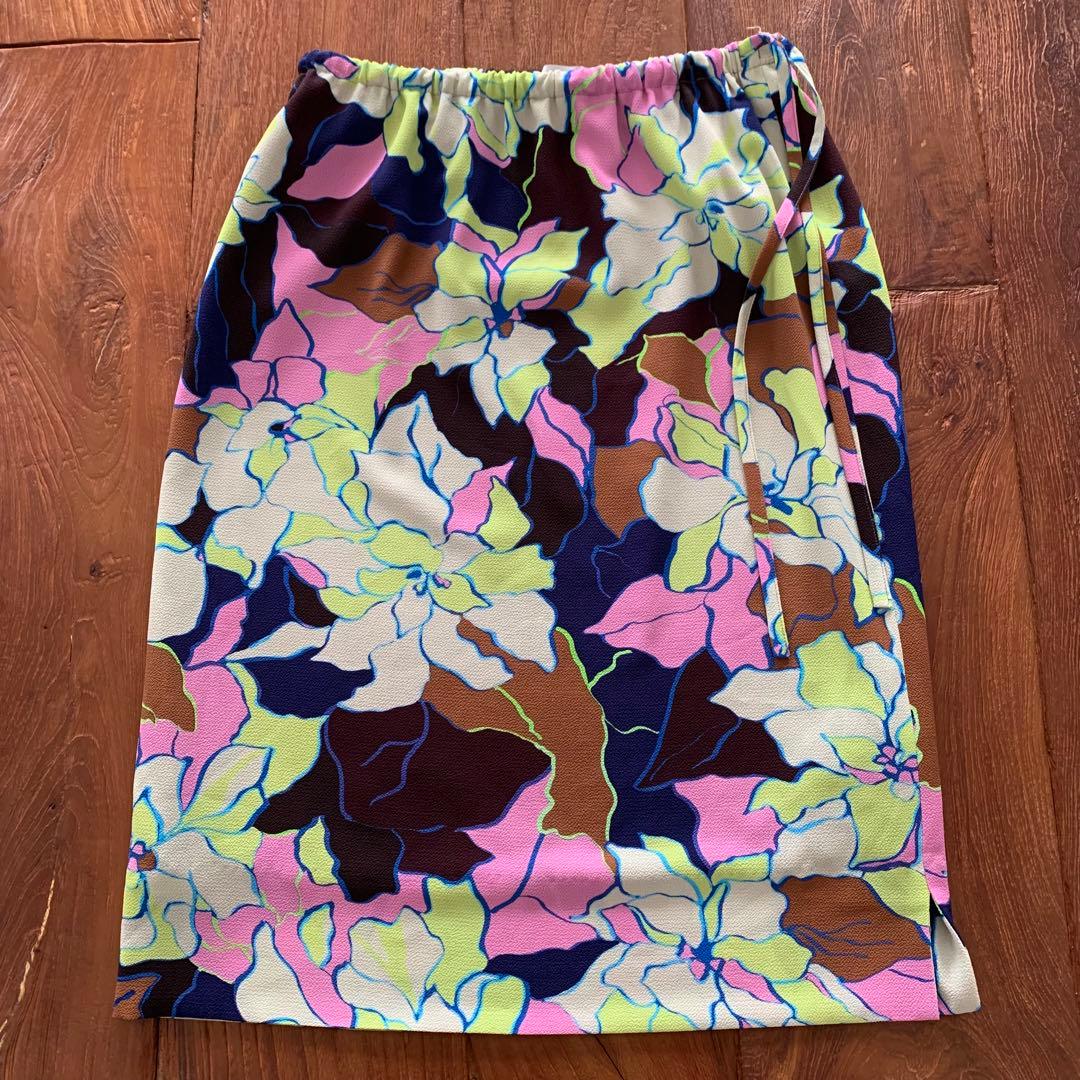 美品 DRIES VAN NOTEN フラワープリント膝丈スカート
