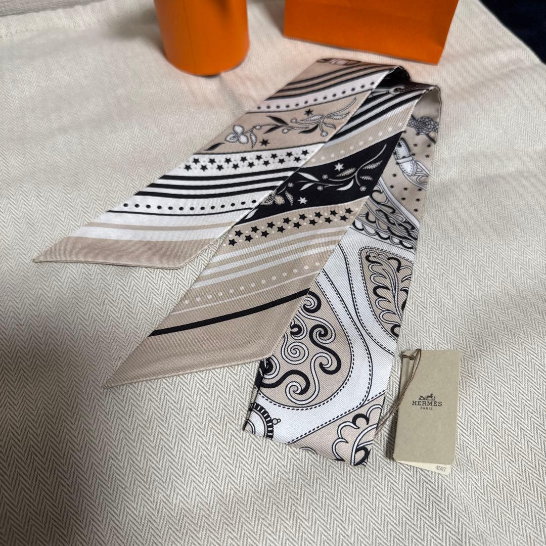 エルメス　ツイリー 《アマゾンの祭典・バンダナ》　新品未使用