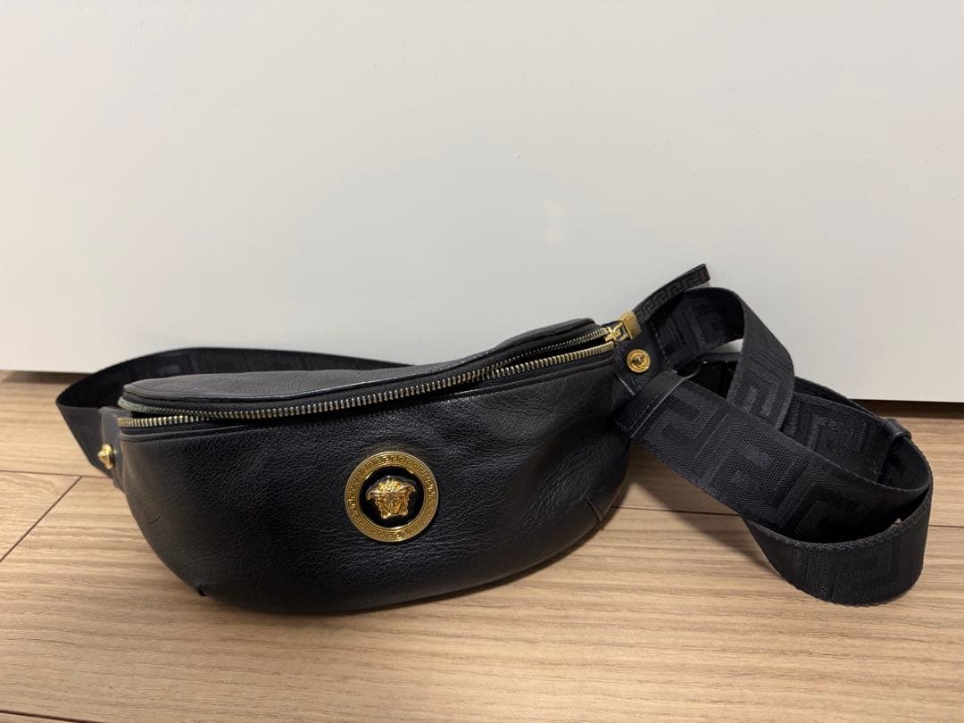 VERSACE ヴェルサーチ ボディバッグ VERSACE JEANS COUTURE ヴェルサーチェジーンズ メンズボディバッグ