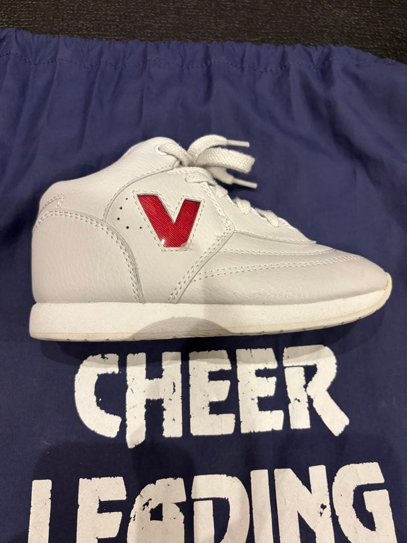チアリーディングシューズ　varsity 19.0cm