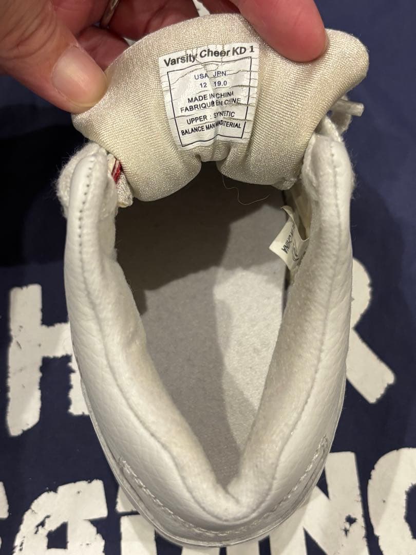 チアリーディングシューズ　varsity 19.0cm