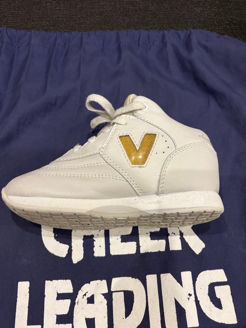 チアリーディングシューズ　varsity 19.0cm