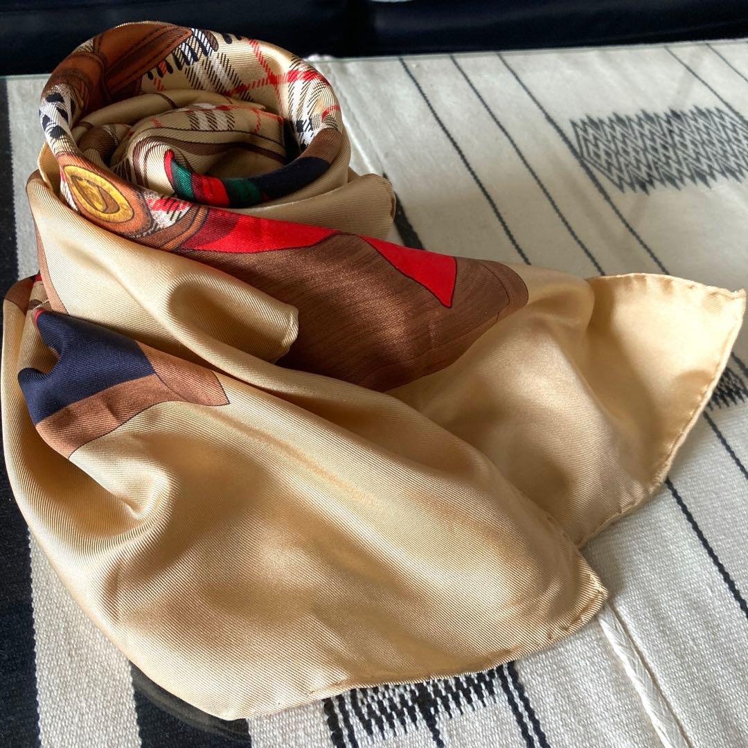 美品|Burberrys 大判シルクスカーフ バーバリーギフト柄　86センチ正方 BURBERRY（バーバリー） スカーフ SS LOSANGE 8072100 8072131 8072132