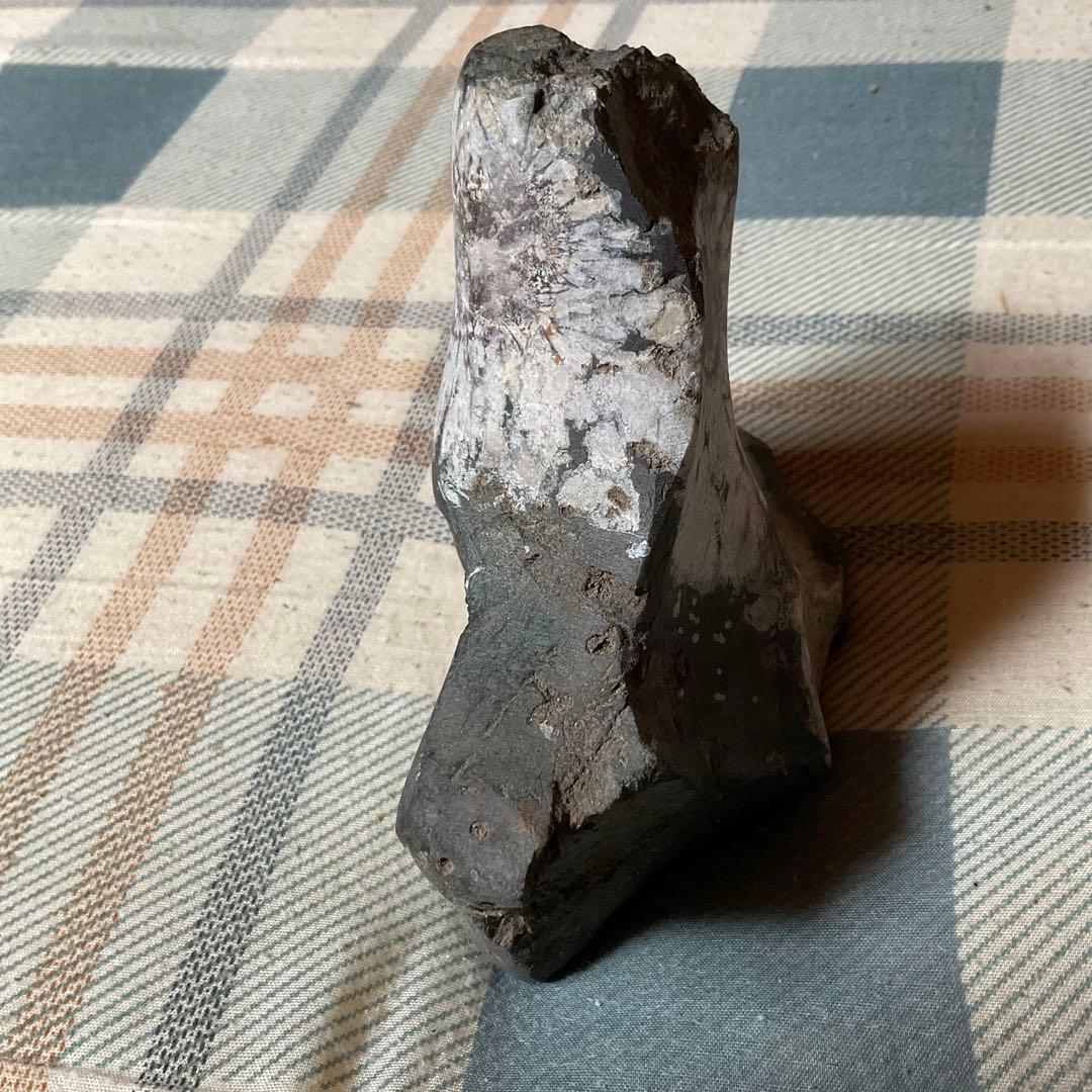 菊花石　根尾川産地物　台座無し　0.8kg 【産地物　極上美品　インテリアに】。