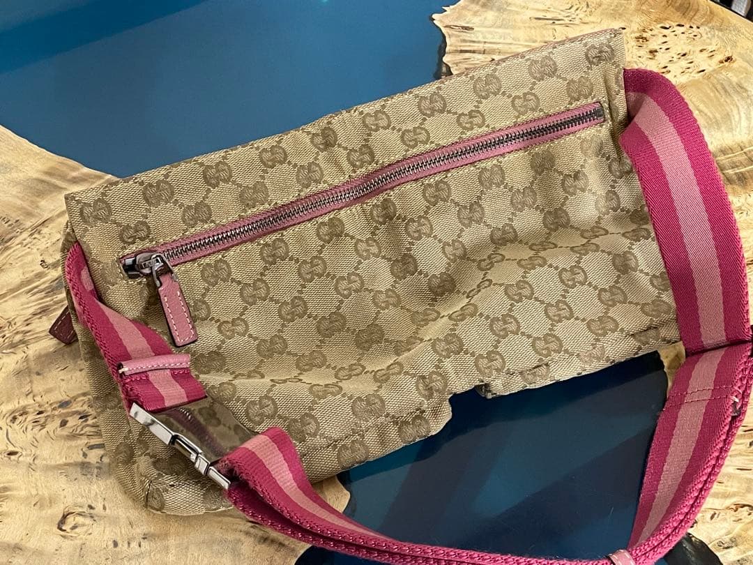 グッチ GUCCI 28566 GG ボディバッグ ウエストポーチ ピンクの通販はau