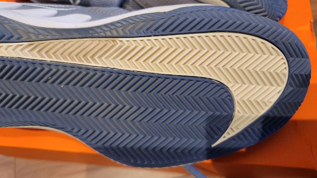 ナイキ　テニスシューズ　ズームヴェイパープロ　オムニ　クレー 28.0cm