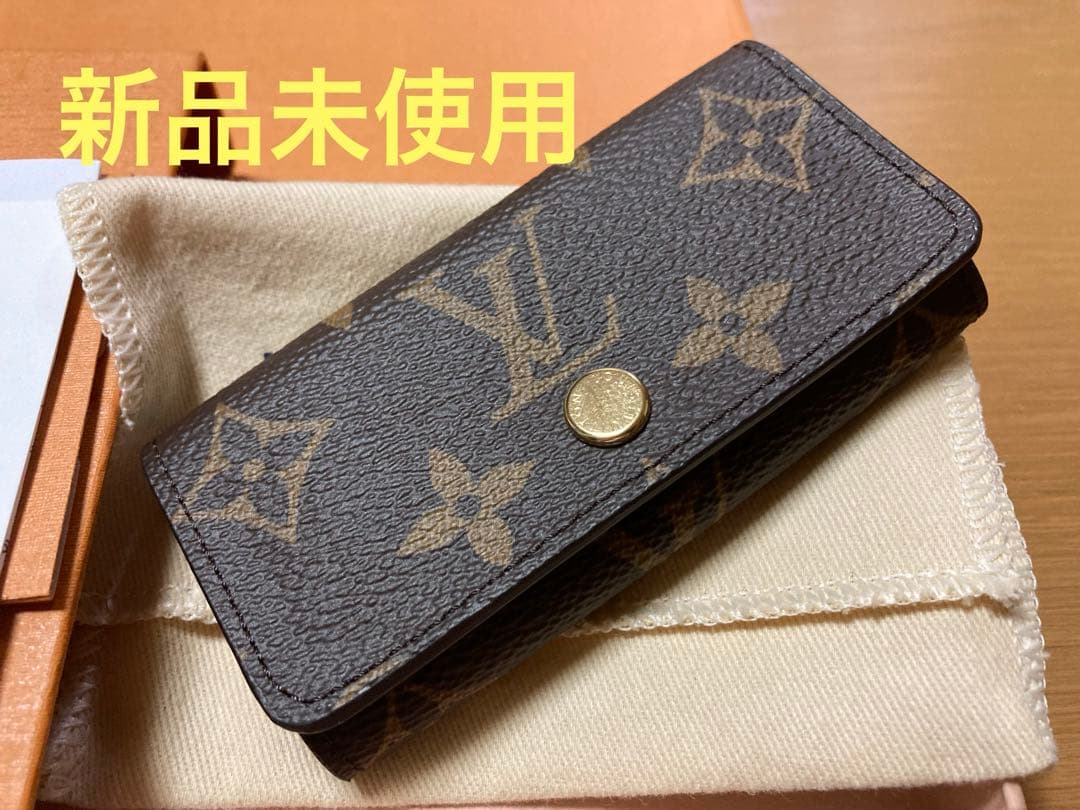 【新品未使用】LOUIS VUITTON キーケース ミュルティクレ 4連 LOUIS VUITTON（ルイ・ヴィトン） 4連キーケース エピ ミュルティクレ4