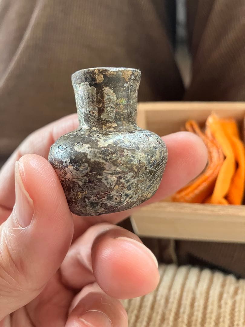 古代ローマン・グラス「銀化小壷」 サイズ高さ3.8cm - メルカリ