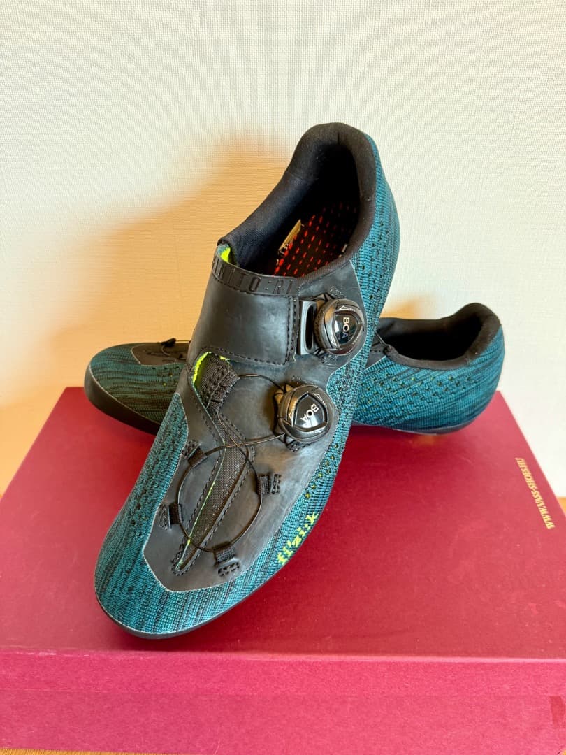 【値下げ】フィジークFizik R1 INFINITO KNIT サイズ41.5 フィジーク R1 INFINITO KNITにニューカラー登場、R5シリーズはフル