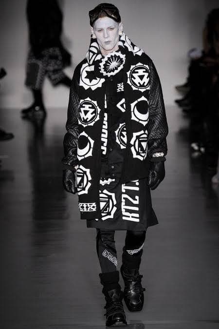 KTZ 家紋柄 ワッペンマフラー 楽天市場】ワッペン（マフラー・スカーフ｜バッグ・小物・ブランド雑貨