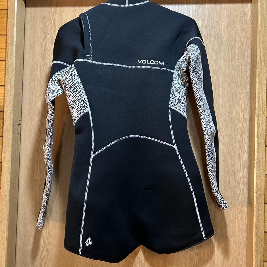 VOLCOMロンスプ2mm Chest Zip LS サイズ8 - メルカリ