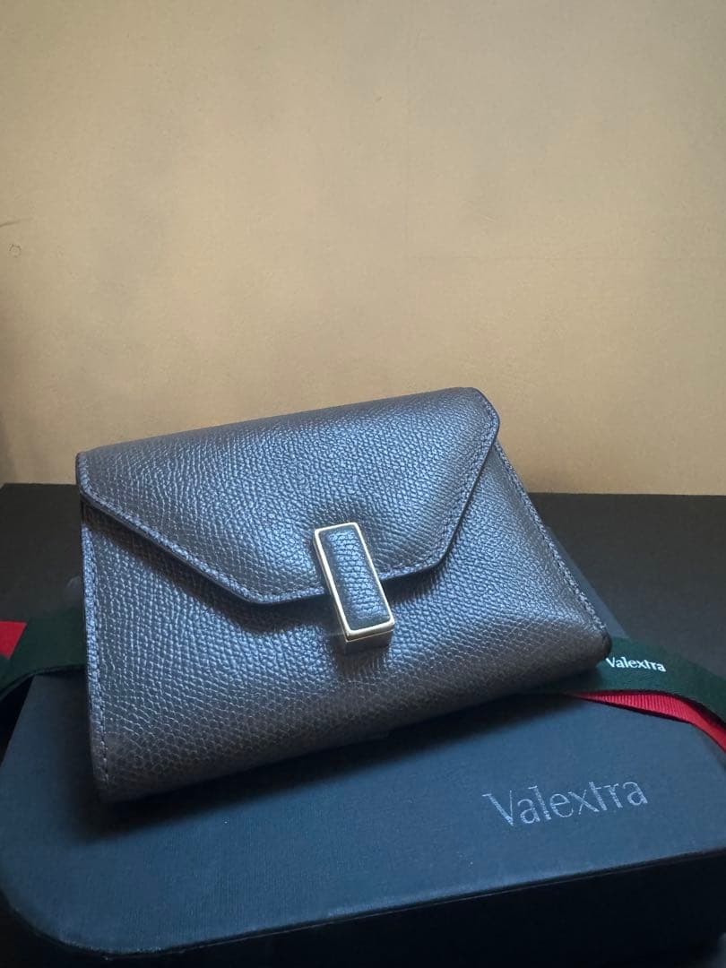 Valextra ダークグレー 二つ折り財布 ヴァレクストラ Valextra 財布 二つ折り財布 折りたたみ財布 小銭入れ