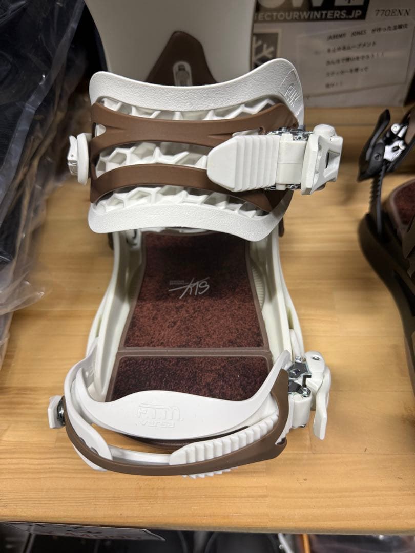 SLY α Mサイズ 25-26 今年でたグラトリバイン 新品未使用 正規品