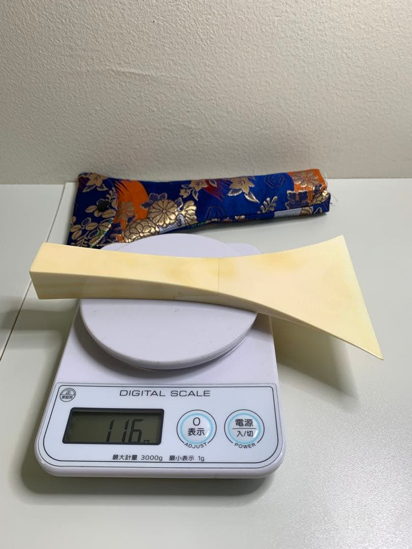 sak0403専用 三味線 天然素材の高級バチ マンモス 牙 中古品 - メルカリ