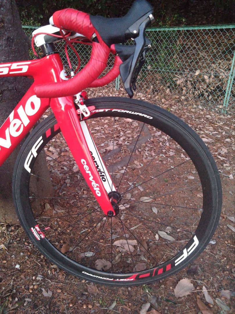 超軽量7.3キロ 2018 Cervelo S5 フルカーボンロードバイク完成車
