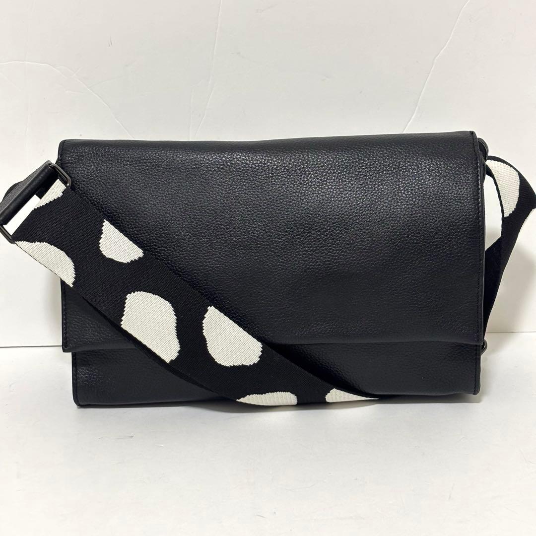 イアパピヨネ ワイドテープショルダーバッグ ボディバッグ ダルメシアン ear PAPILLONNER（イア パピヨネ） ショルダーバッグ バッグ 「本革