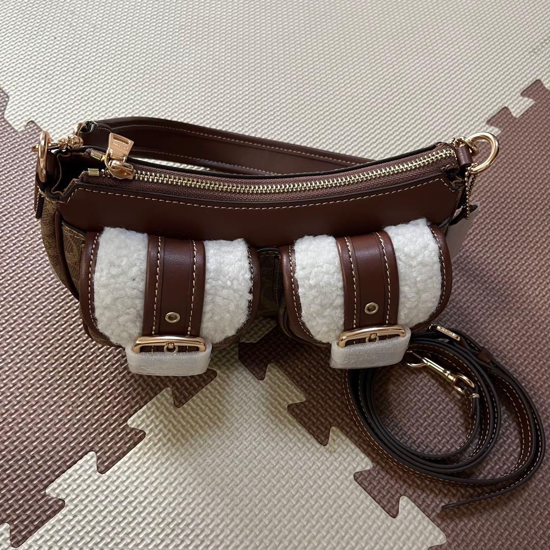 コーチ アシュトン バッグ・シグネチャー キャンバス アウトレット