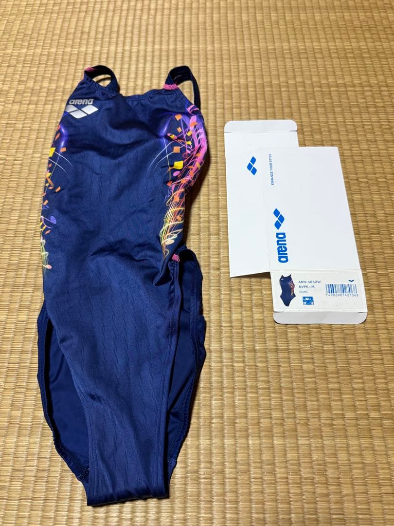 新品　廃盤　アリーナ　競泳水着　x-python ARN-4042W M 新品 廃盤 アリーナ 競泳水着 x-python ARN-4042W M