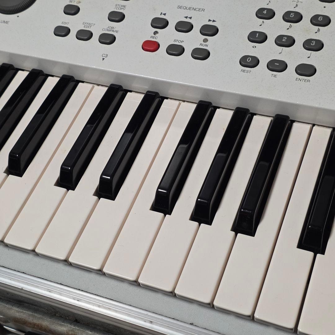 YAMAHA EOS B700 ハードケース付 ヤマハ シンセサイザー 小室
