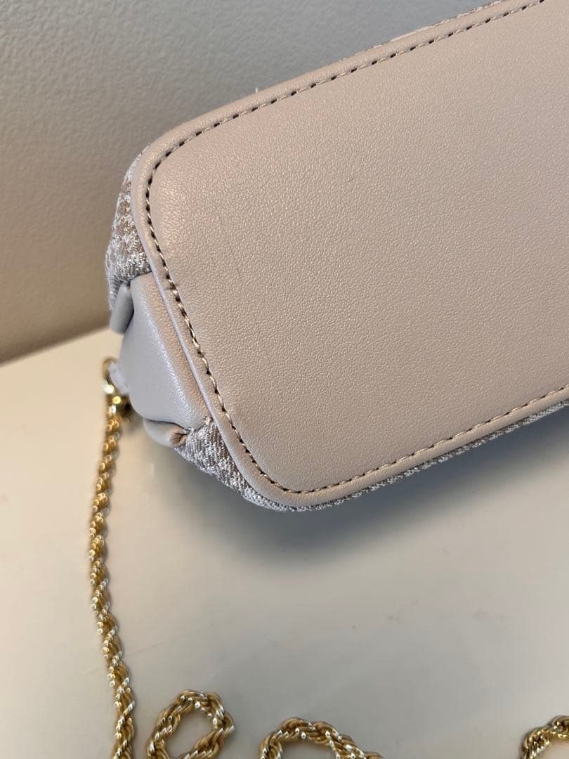 Her lip to HLT Jacquard Chain Pochette - メルカリ