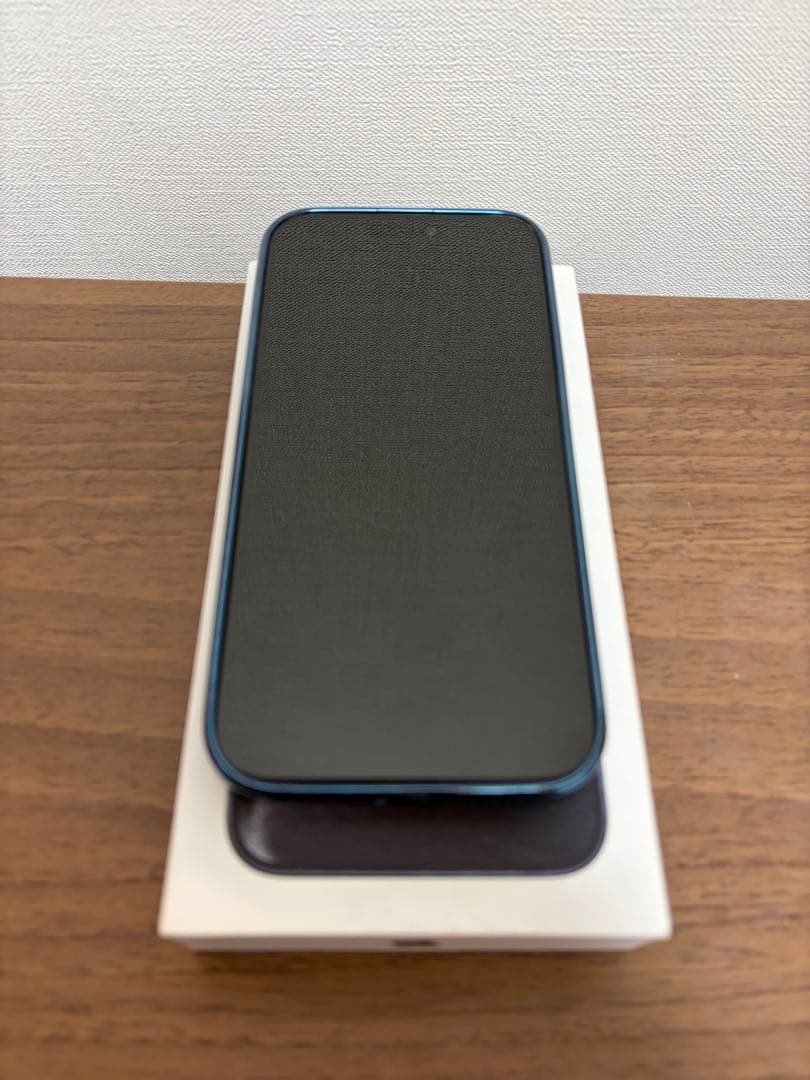 iPhone15 pro max 海外版　付属品あり　256GB Refurbished iPhone 15 Pro Max 256GB - Natural Titanium (Unlocked