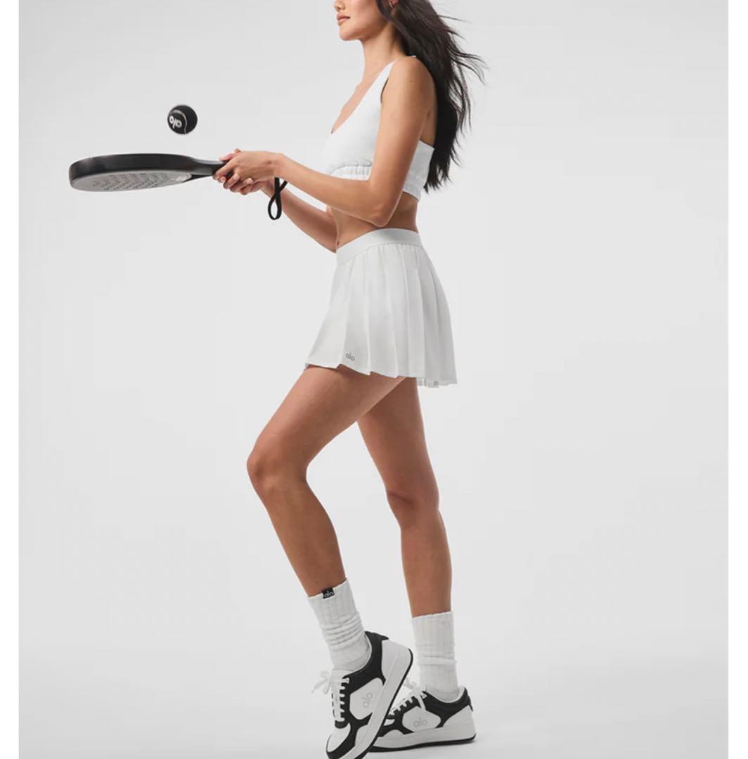 alo yoga プリーツスカート テニススコート 白 - メルカリ