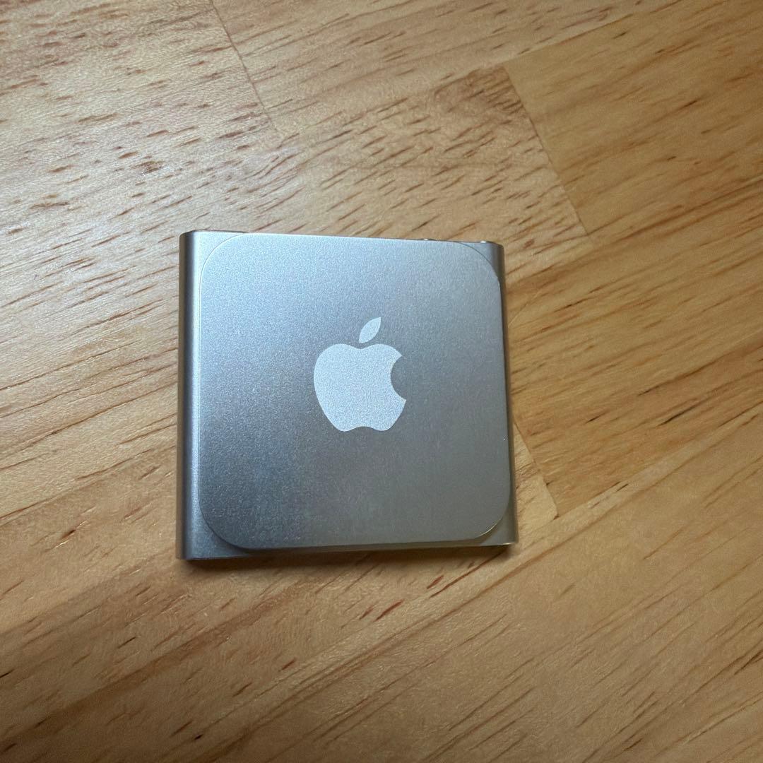 Apple iPod Nano 第6世代 8GB シルバー - メルカリ