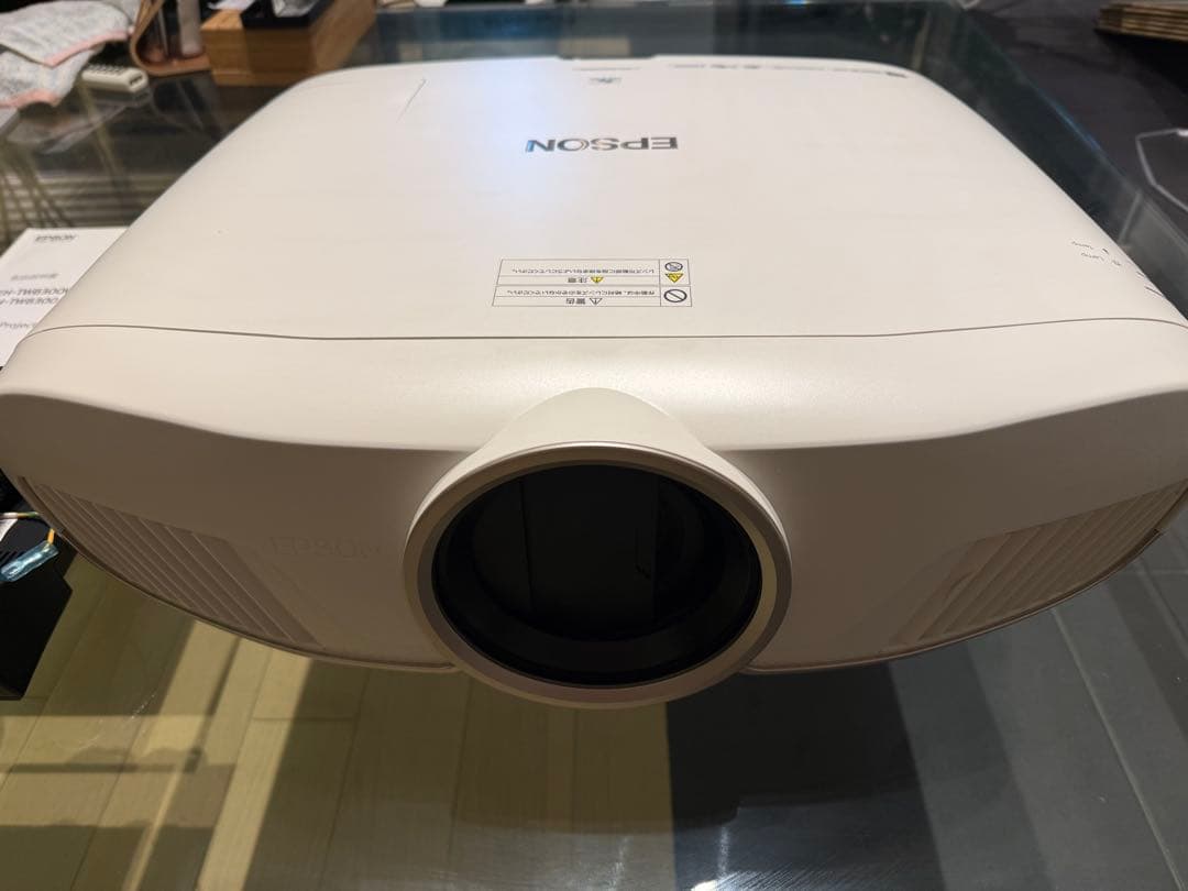エプソン EH-TW8300W 4K対応3Dホームシアター ワイヤレス対応モデル